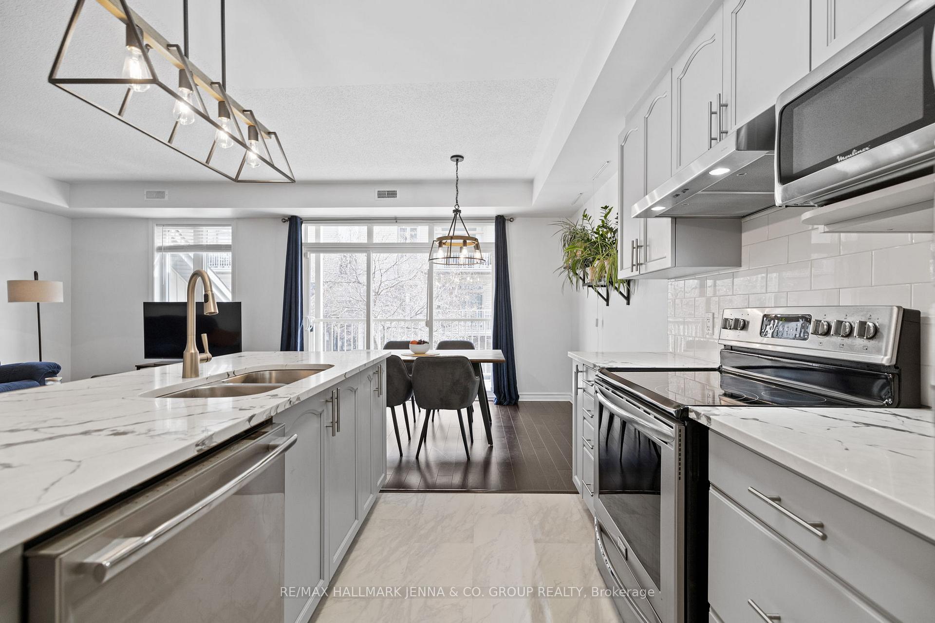 Photo 6 of Unit C, 65 Tipperary, Ottawa, Barrhaven - Longfields — HOMEH