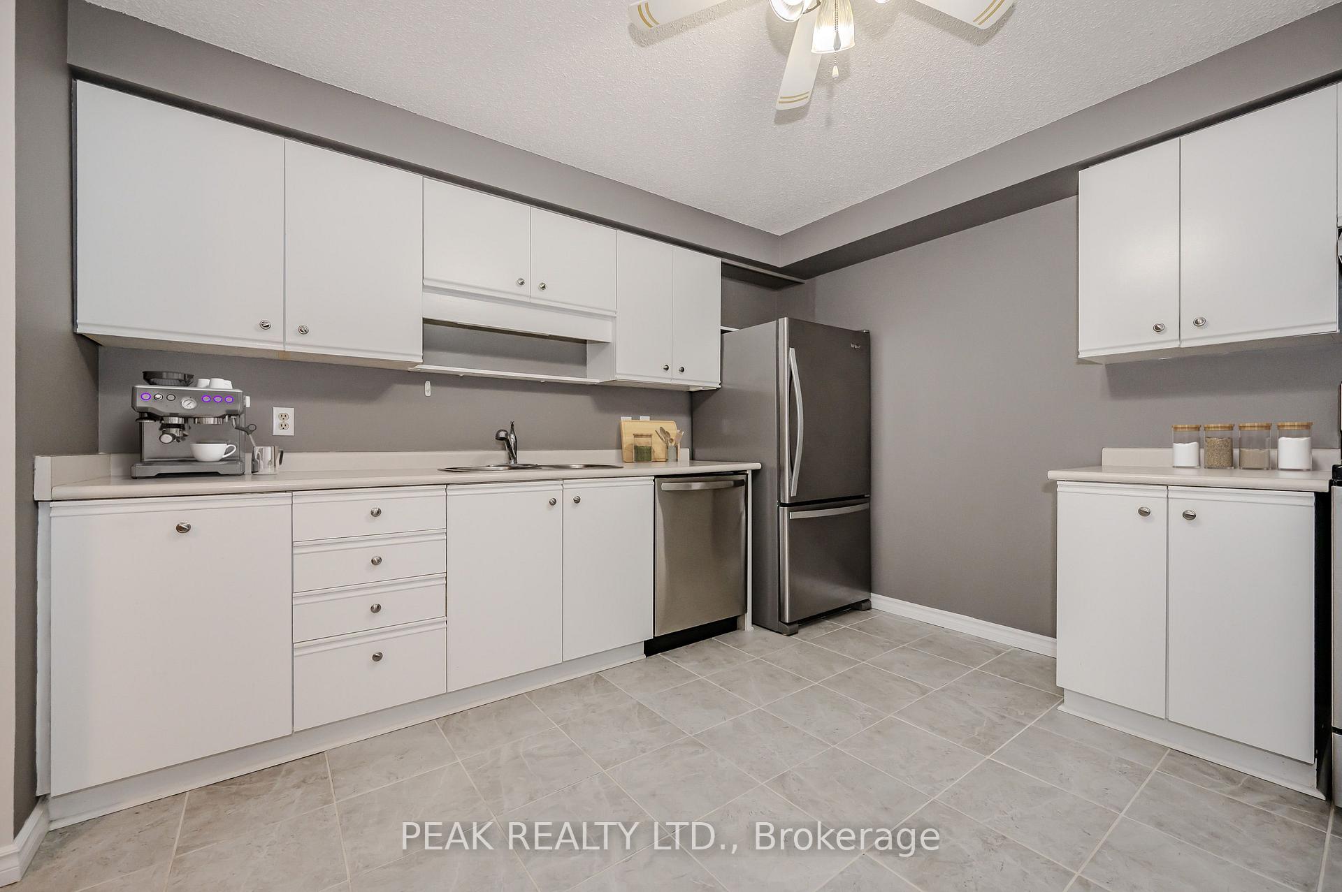 Photo 9 of Unit 711, 35 Green Valley Drive, Kitchener — HOMEH