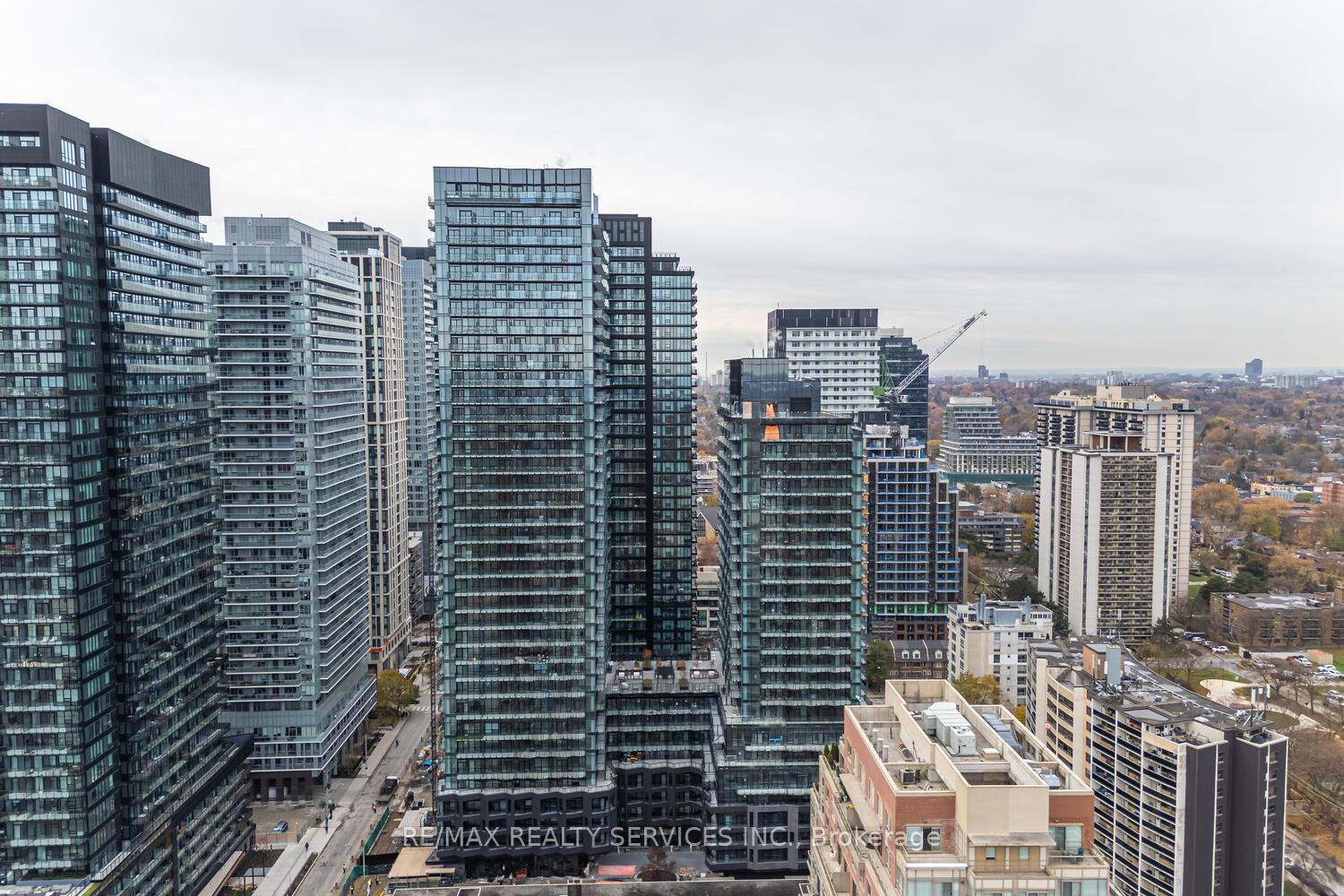 Photo 2 of Unit 1609, 120 Broadway Avenue, Toronto, Mount Pleasant West — HOMEH
