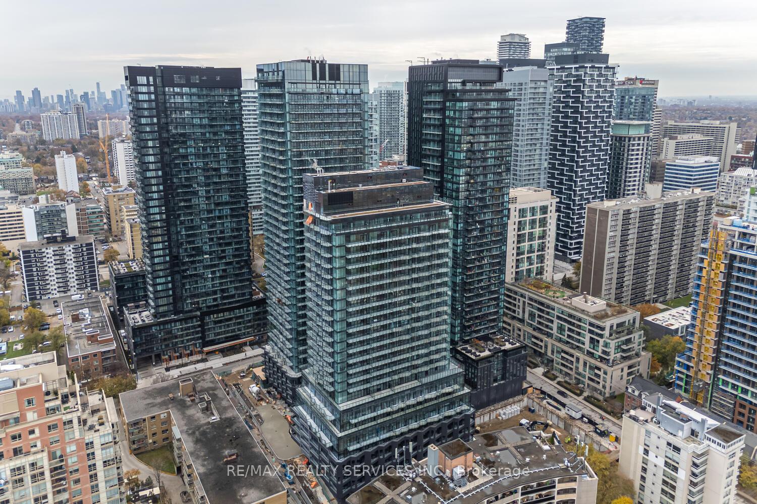 Photo 6 of Unit 1609, 120 Broadway Avenue, Toronto, Mount Pleasant West — HOMEH