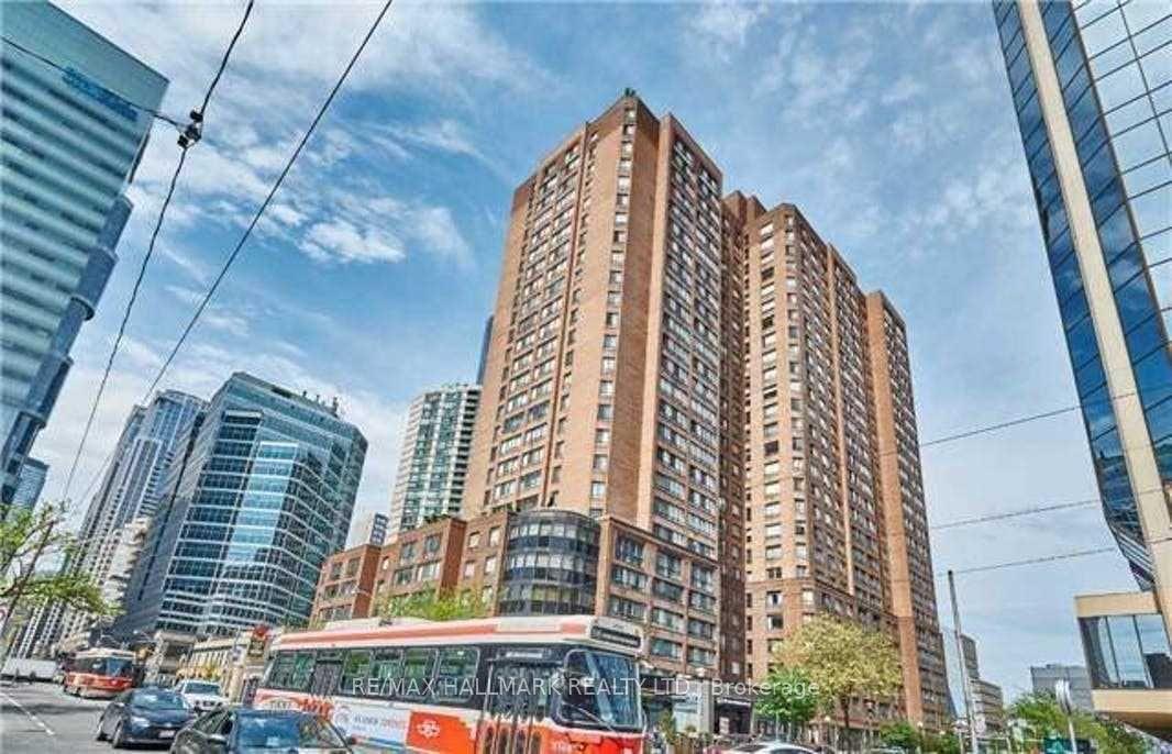 Photo 1 of Unit 2215, 633 Bay Street, Toronto, Bay Street Corridor — HOMEH