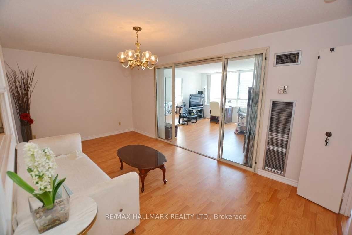 Photo 2 of Unit 2215, 633 Bay Street, Toronto, Bay Street Corridor — HOMEH