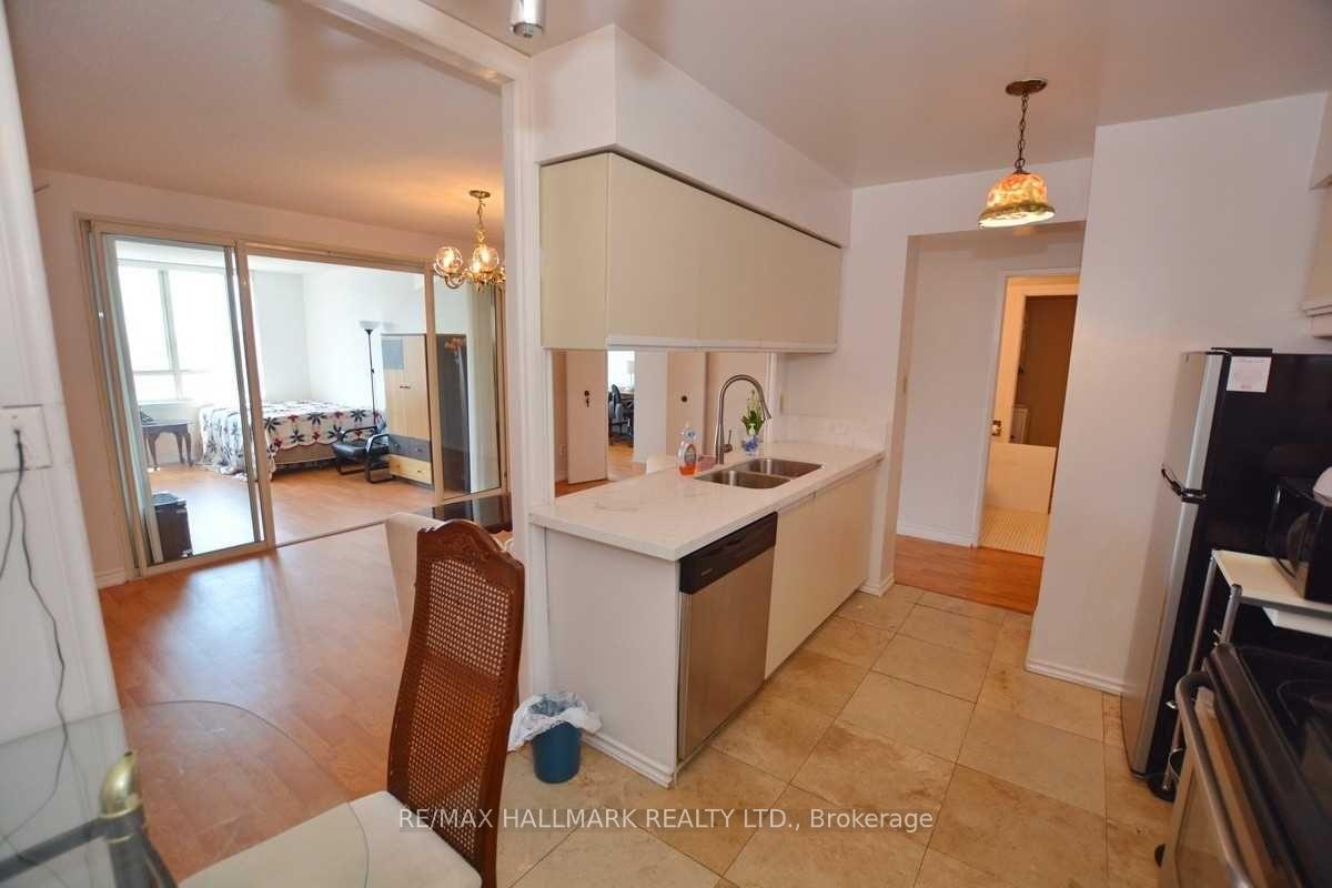 Photo 3 of Unit 2215, 633 Bay Street, Toronto, Bay Street Corridor — HOMEH