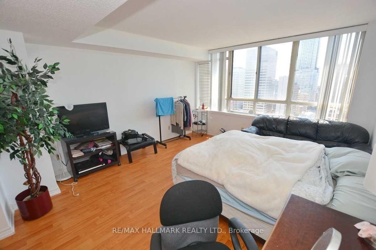 Photo 6 of Unit 2215, 633 Bay Street, Toronto, Bay Street Corridor — HOMEH