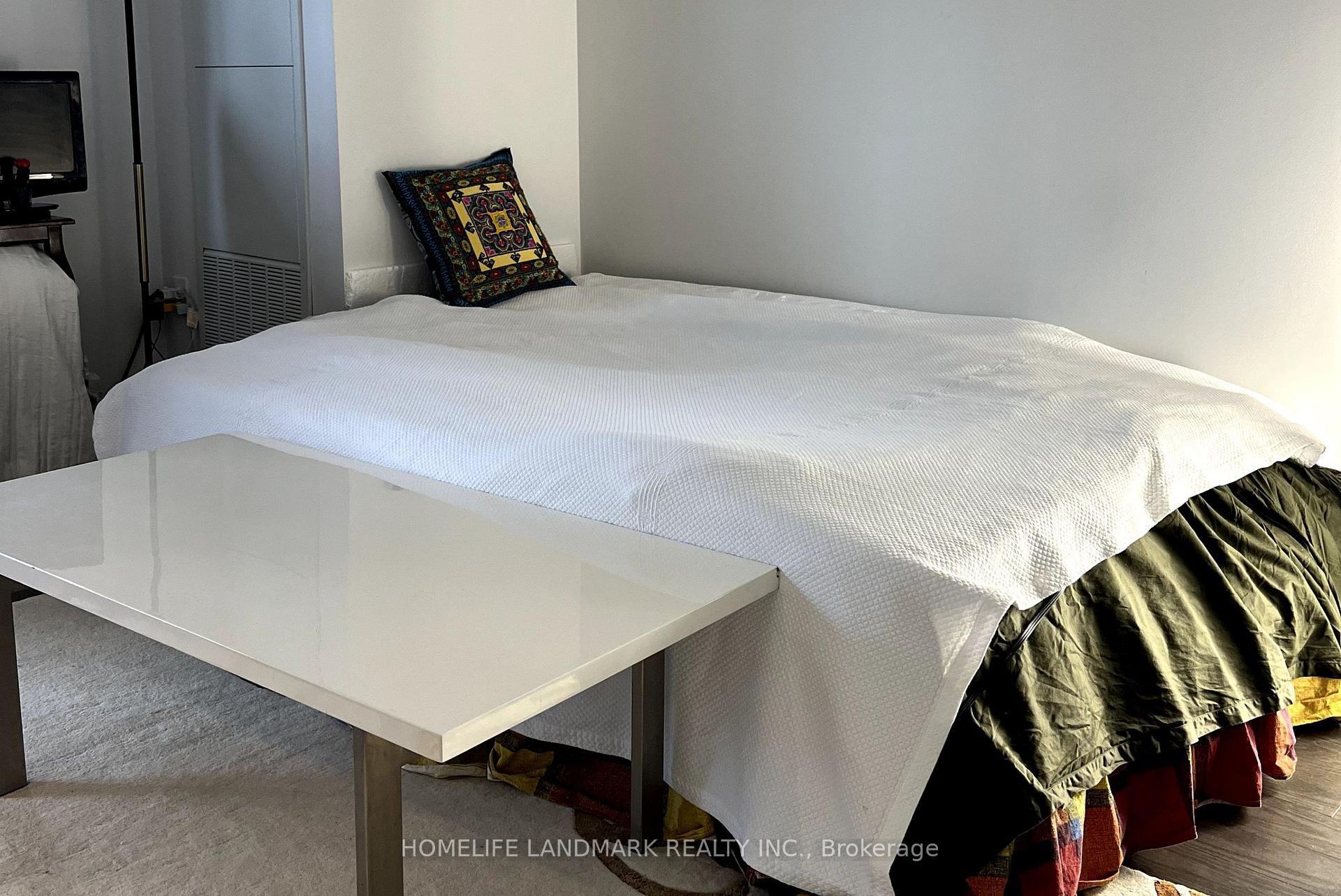 Photo 13 of Unit 2403, 955 Bay Street E, Toronto, Bay Street Corridor — HOMEH