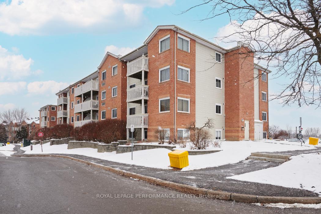 Photo 2 of Unit 403, 345 Centrum Boulevard W, Ottawa, Bilberry Creek/Queenswood Heights — HOMEH