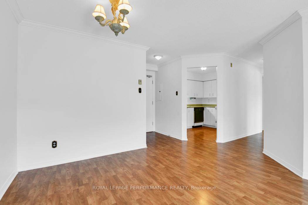 Photo 15 of Unit 403, 345 Centrum Boulevard W, Ottawa, Bilberry Creek/Queenswood Heights — HOMEH