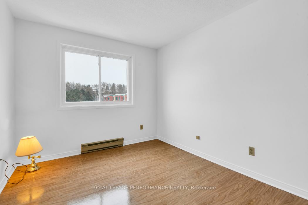 Photo 25 of Unit 403, 345 Centrum Boulevard W, Ottawa, Bilberry Creek/Queenswood Heights — HOMEH
