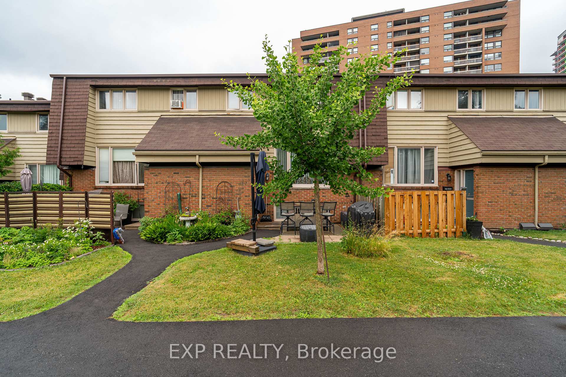 Front of Unit 12, 2610 Draper Avenue