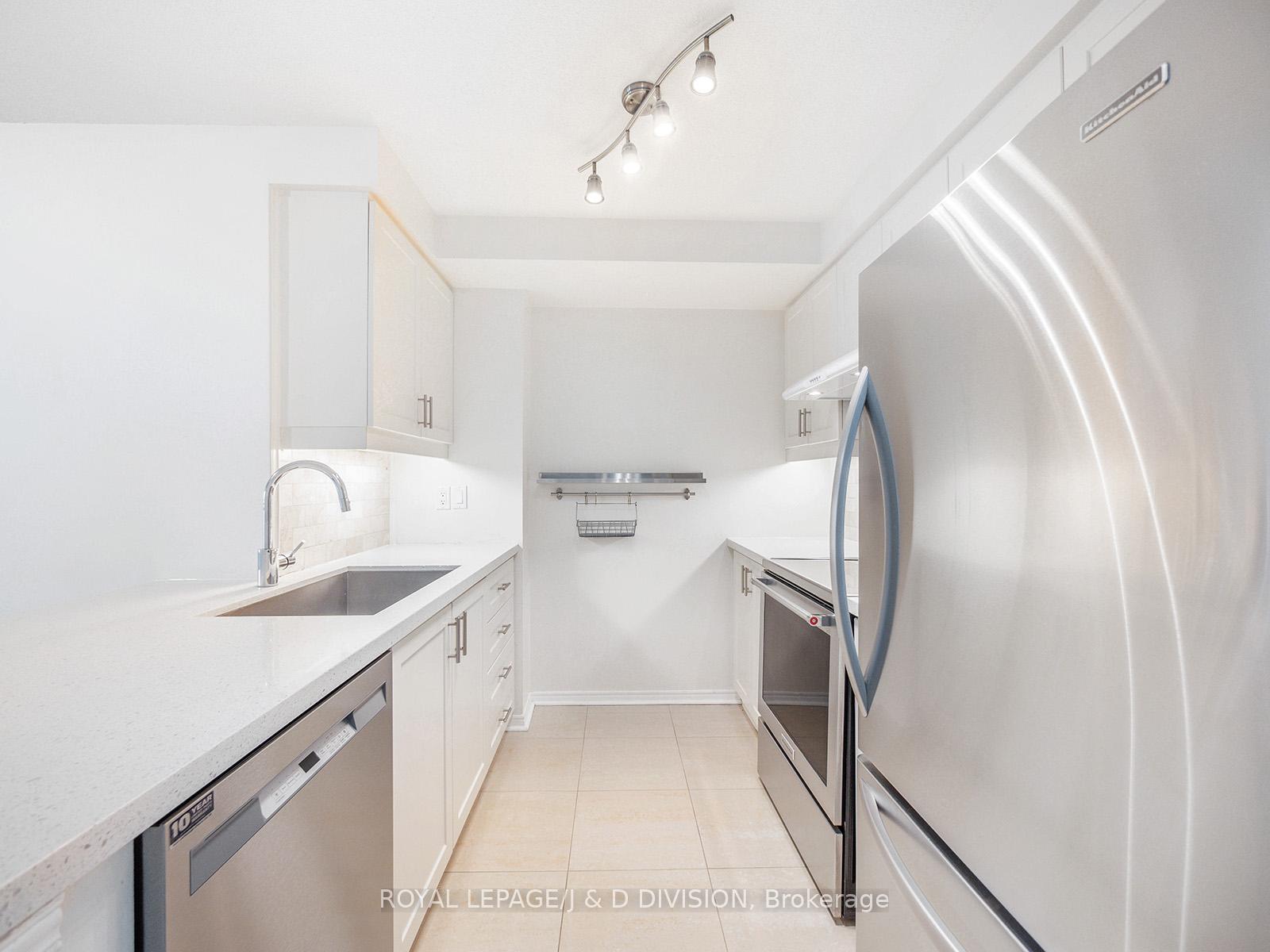 Photo 8 of Unit 706, 10 Queens Quay W, Toronto, Waterfront Communities — HOMEH