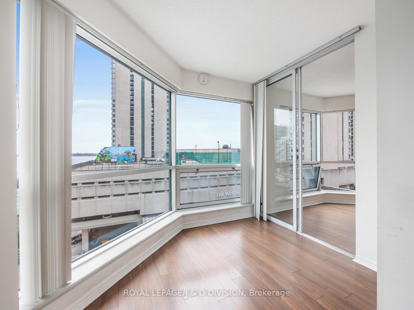 Photo 14 of Unit 706, 10 Queens Quay W, Toronto, Waterfront Communities — HOMEH