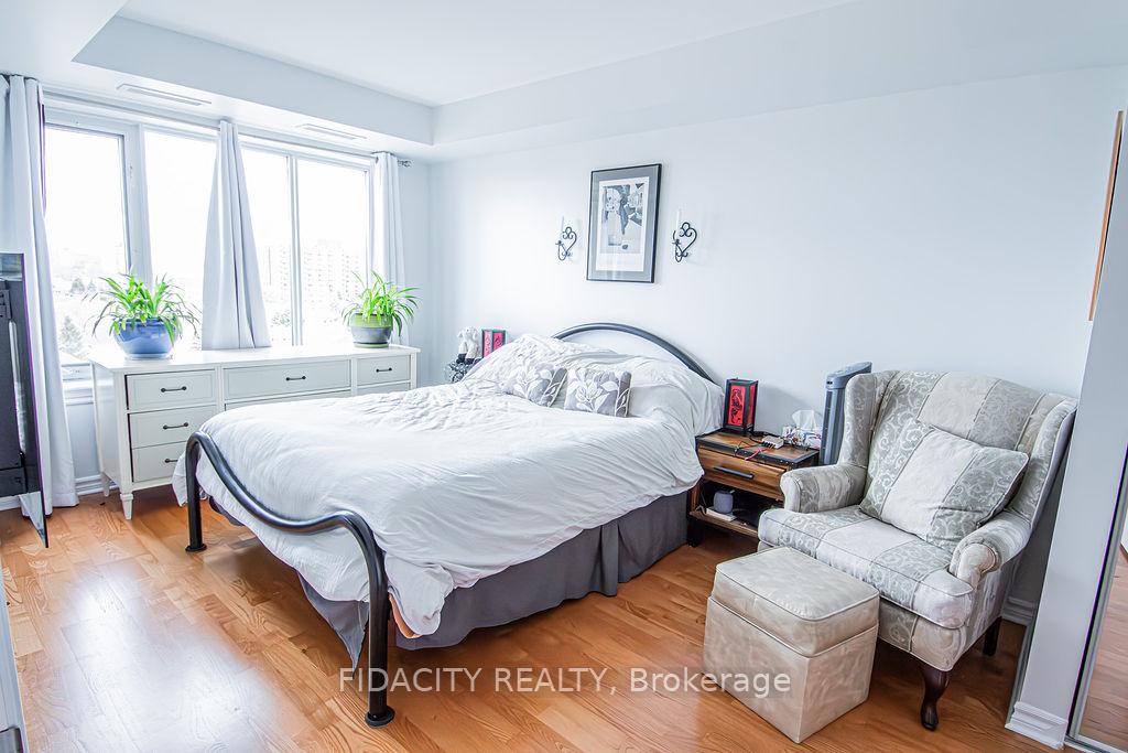 Photo 6 of Unit 805, 314 Central Park Drive, Ottawa, Central Park — HOMEH