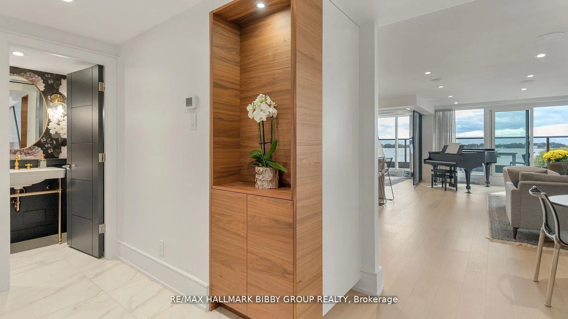 Photo 12 of Unit 613, 99 Harbour Square, Toronto, Waterfront Communities — HOMEH