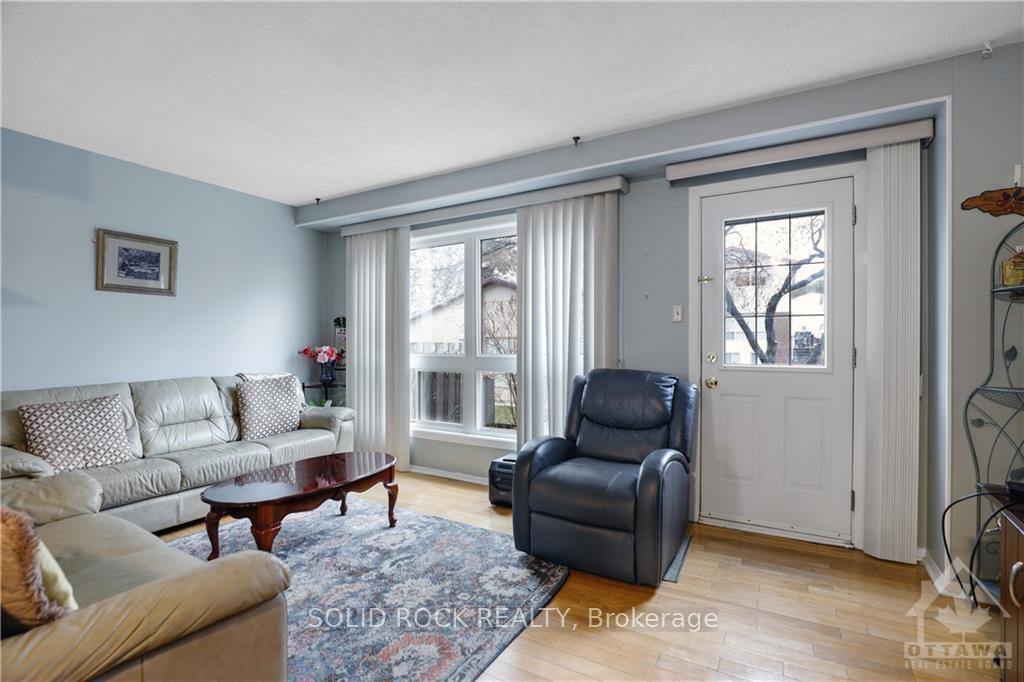 Photo 3 of 3 Seyton Drive, Ottawa, Westcliffe Estates — HOMEH