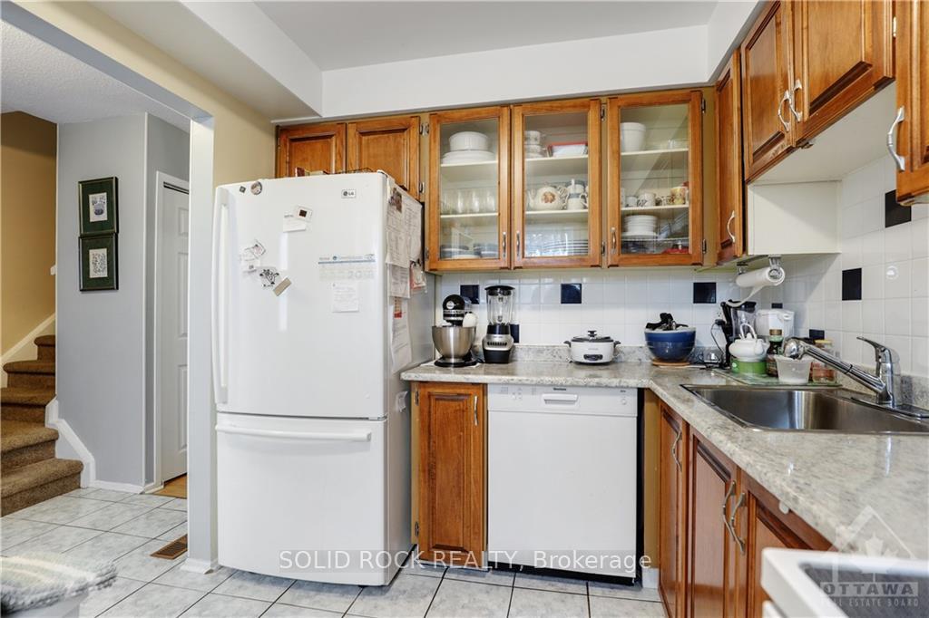 Photo 7 of 3 Seyton Drive, Ottawa, Westcliffe Estates — HOMEH