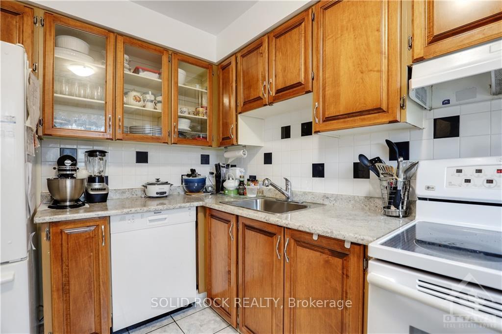 Photo 9 of 3 Seyton Drive, Ottawa, Westcliffe Estates — HOMEH