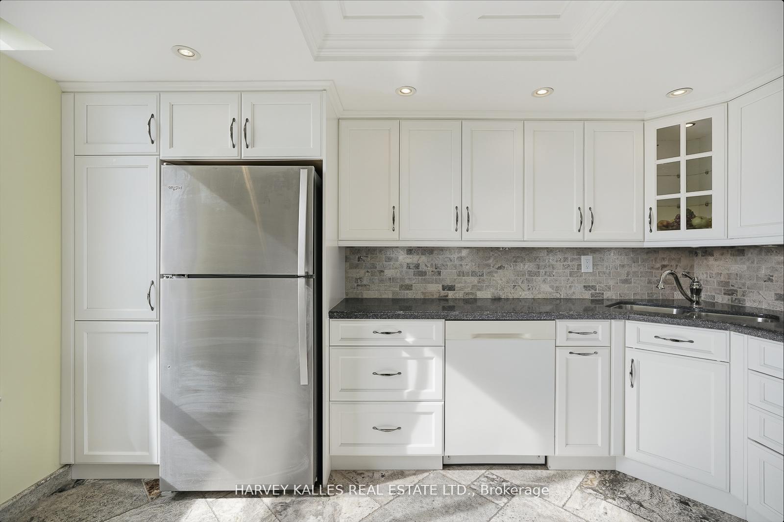 Photo 15 of Unit 812, 20 Cherrytree Drive, Brampton, Fletcher's Creek South — HOMEH