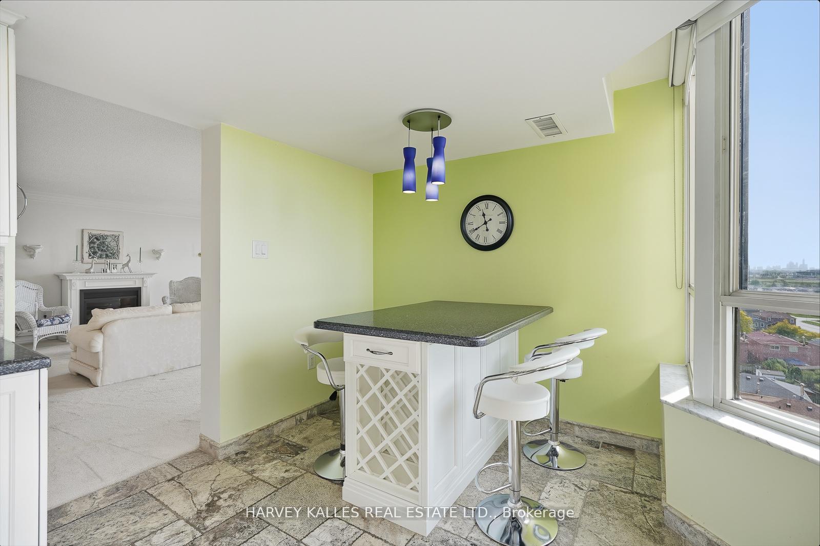 Photo 17 of Unit 812, 20 Cherrytree Drive, Brampton, Fletcher's Creek South — HOMEH