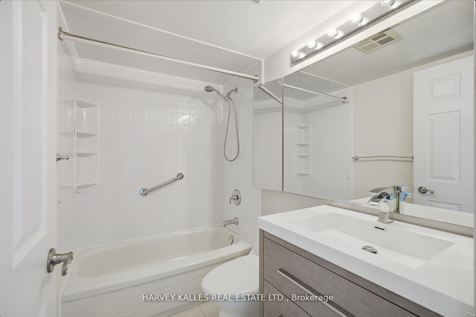 Photo 27 of Unit 812, 20 Cherrytree Drive, Brampton, Fletcher's Creek South — HOMEH