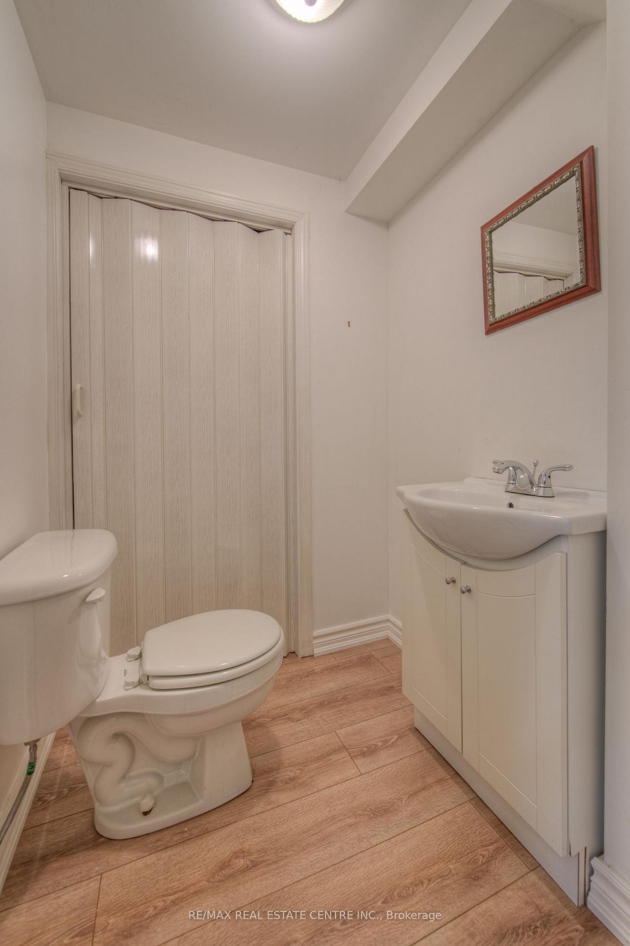 Photo 24 of 43 Postoaks Drive, Hamilton, Mount Hope — HOMEH