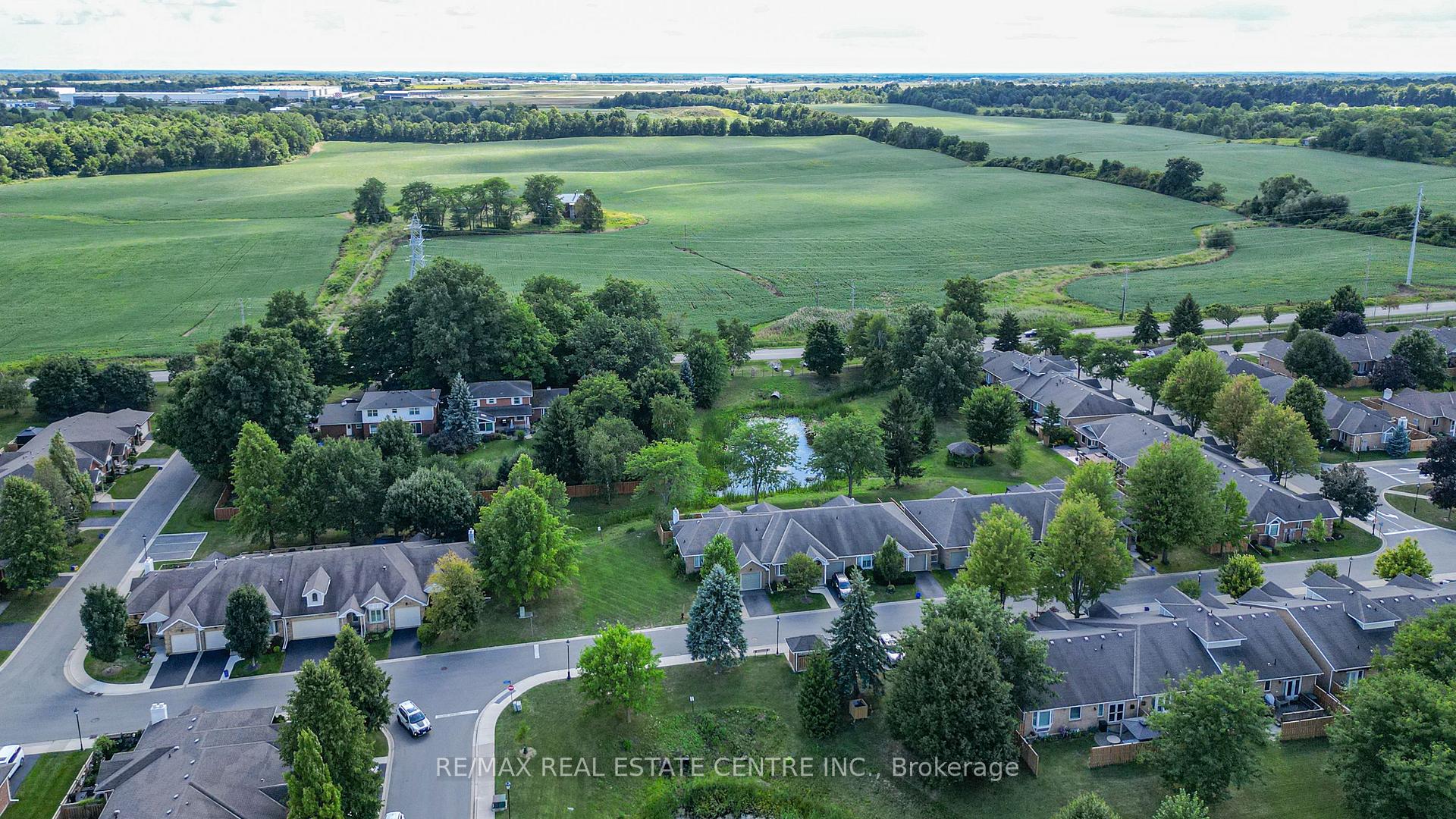 Photo 35 of 43 Postoaks Drive, Hamilton, Mount Hope — HOMEH