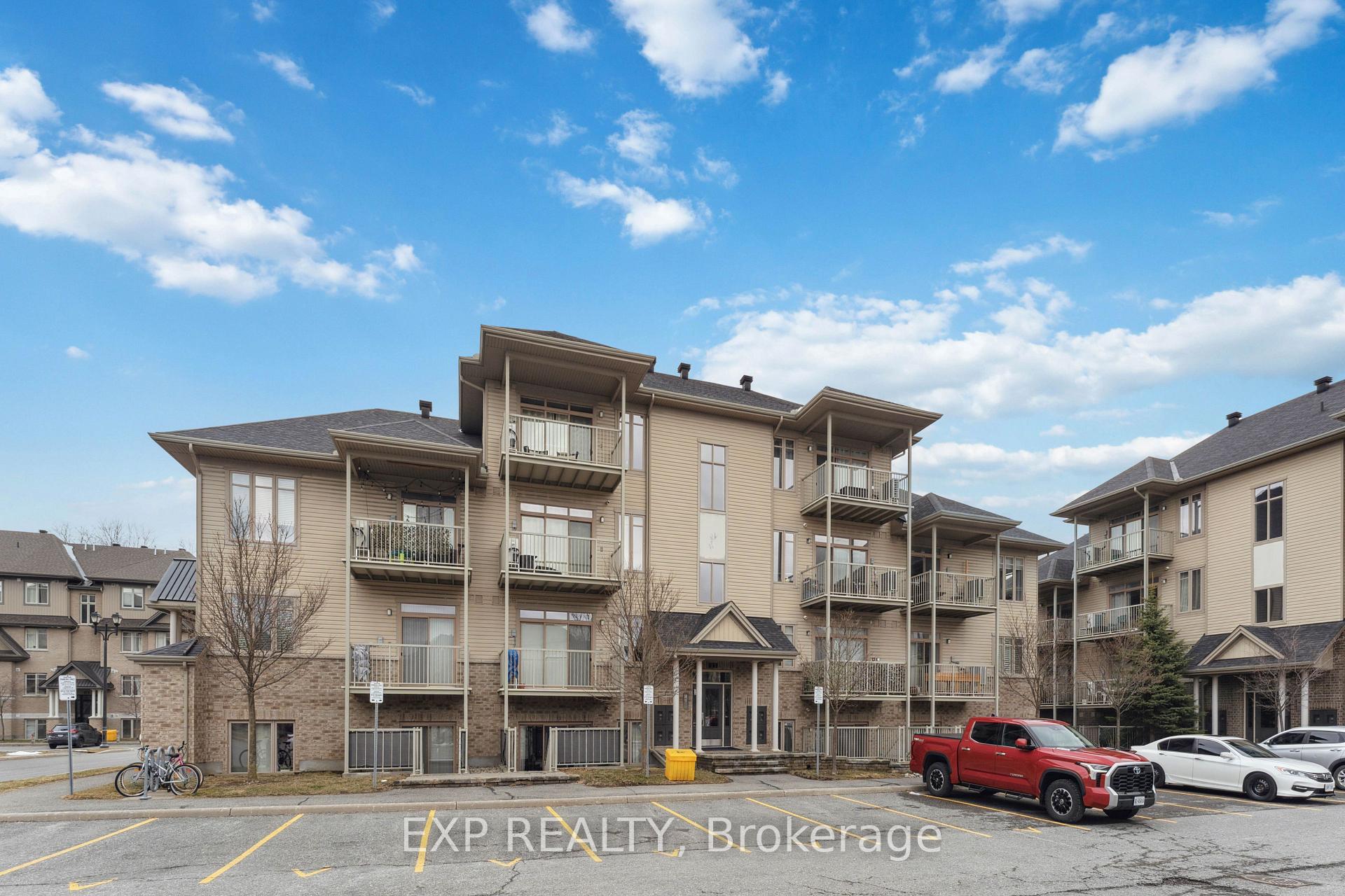 Photo 3 of Unit A, 22 Tadley Private, Ottawa, Barrhaven - Longfields — HOMEH