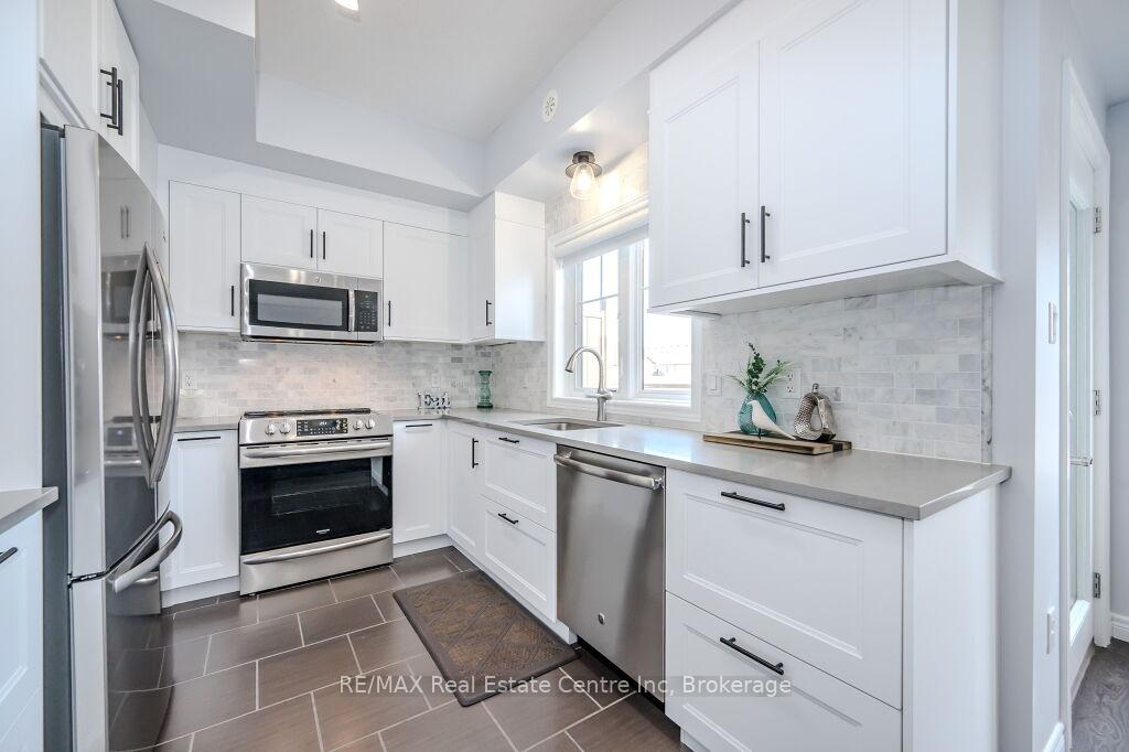 Photo 4 of Unit 24, 39 Kay Crescent, Guelph, Pineridge/Westminster Woods — HOMEH