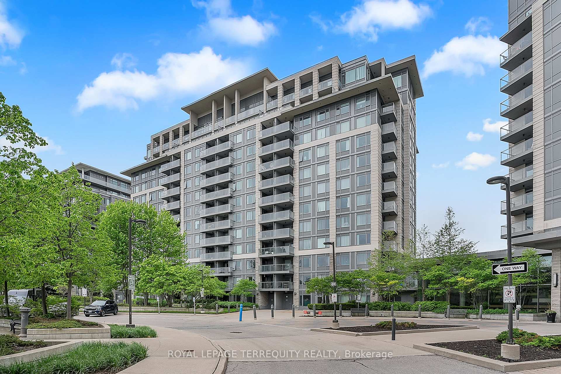 Front of Unit 210, 273 South Park Road