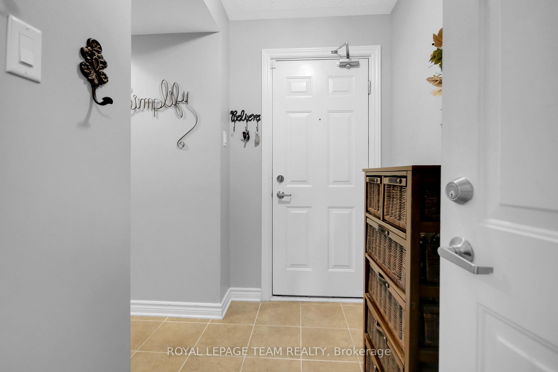 Photo 7 of Unit 2, 565 Stonefield Private, Ottawa, Barrhaven East — HOMEH