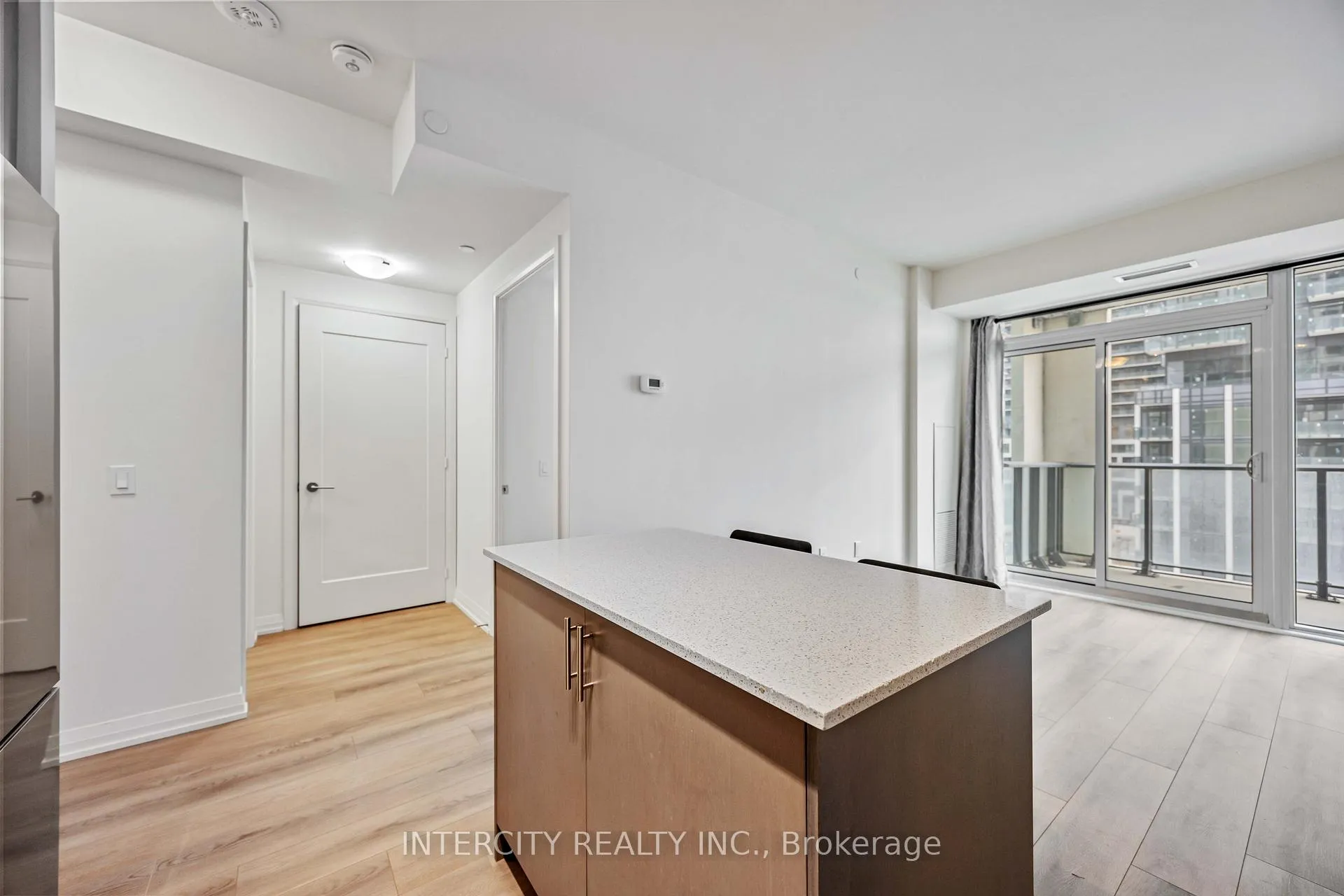 Photo 8 of Unit 523, 9000 Jane Street, Vaughan, Vellore Village — HOMEH