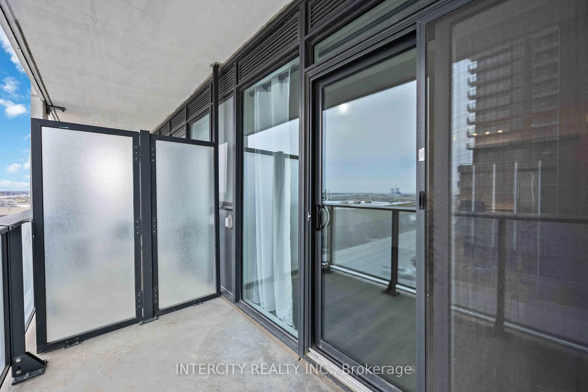 Photo 22 of Unit 523, 9000 Jane Street, Vaughan, Vellore Village — HOMEH