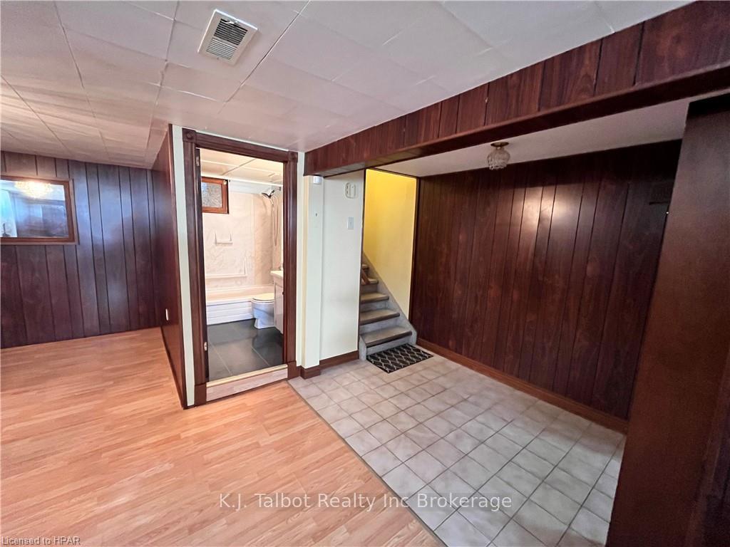 Photo 21 of 154 Blake Street E, Goderich, Goderich (Town) — HOMEH