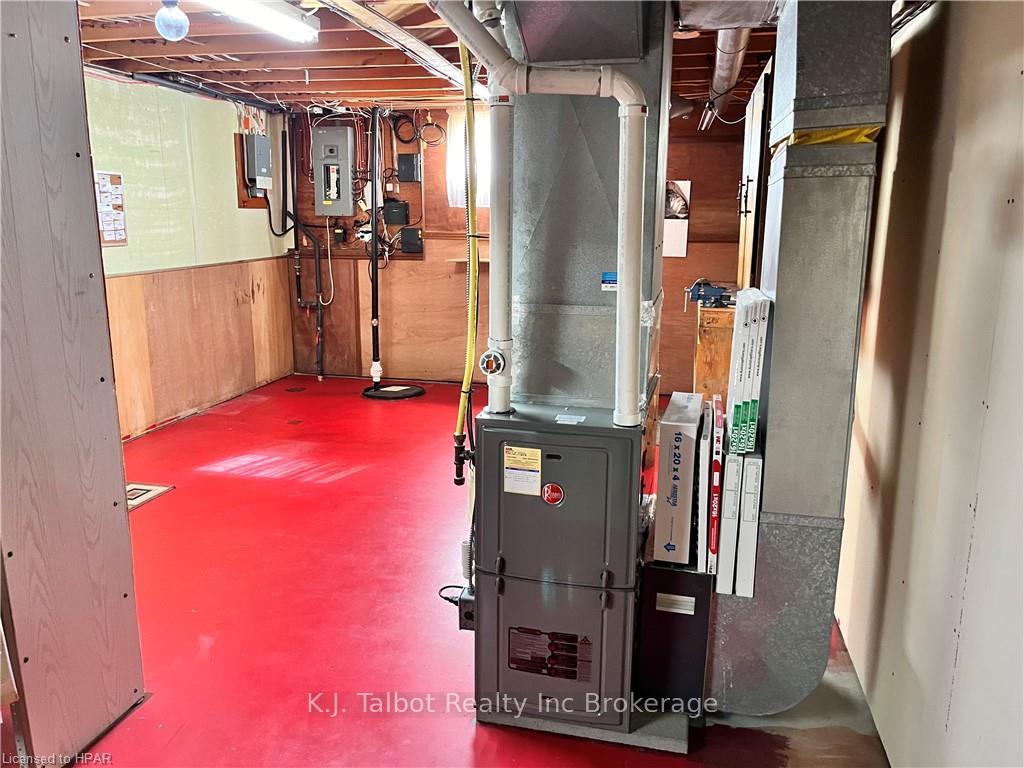 Photo 27 of 154 Blake Street E, Goderich, Goderich (Town) — HOMEH