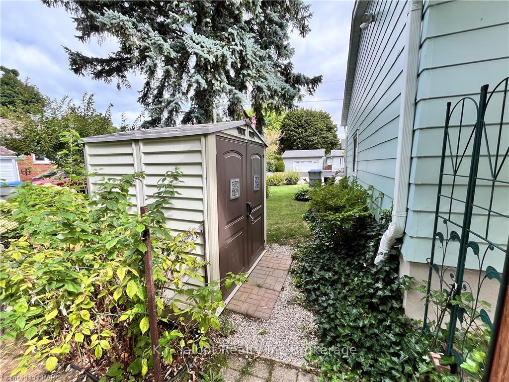 Photo 29 of 154 Blake Street E, Goderich, Goderich (Town) — HOMEH