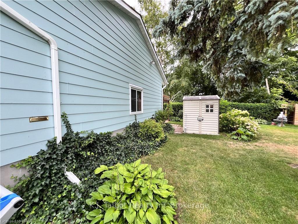 Photo 30 of 154 Blake Street E, Goderich, Goderich (Town) — HOMEH