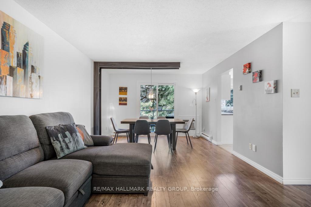 Photo 3 of Unit 203, 270 Brittany Drive, Ottawa, Viscount Alexander Park — HOMEH