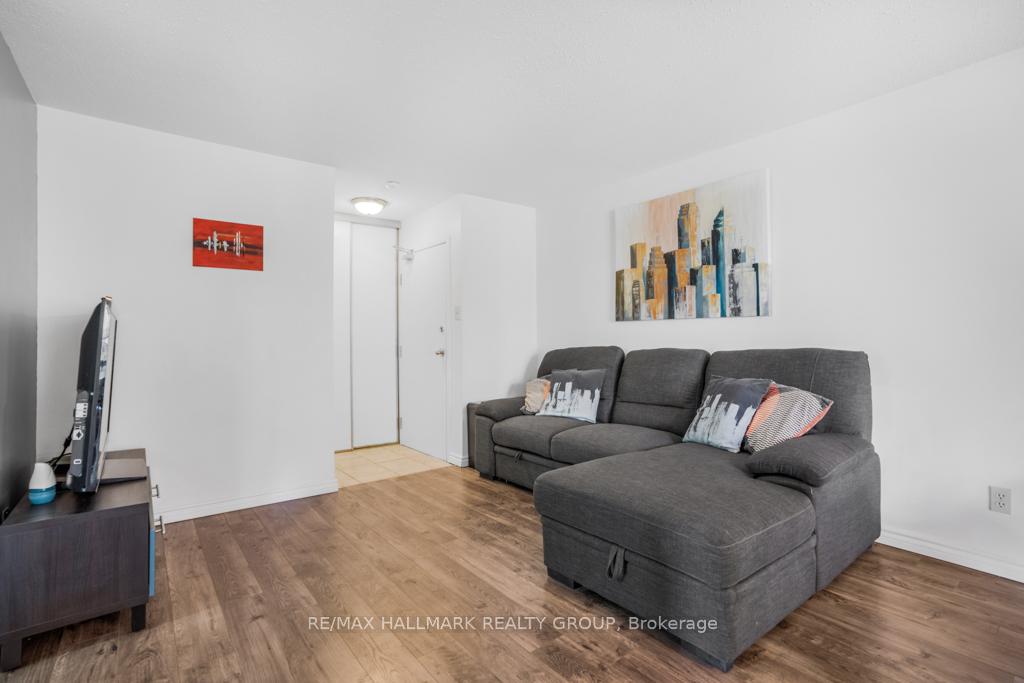 Photo 8 of Unit 203, 270 Brittany Drive, Ottawa, Viscount Alexander Park — HOMEH