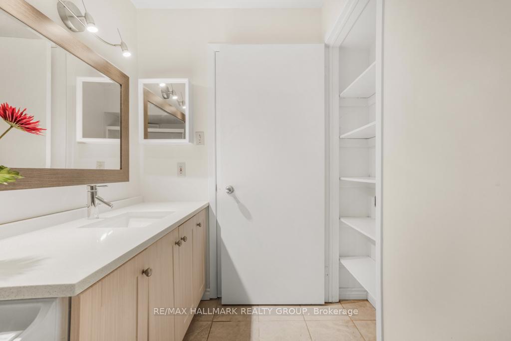 Photo 15 of Unit 203, 270 Brittany Drive, Ottawa, Viscount Alexander Park — HOMEH