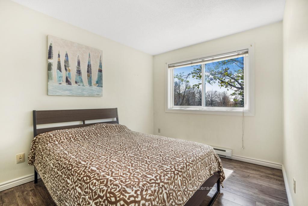 Photo 16 of Unit 203, 270 Brittany Drive, Ottawa, Viscount Alexander Park — HOMEH