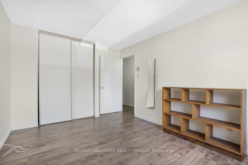 Photo 21 of Unit 203, 270 Brittany Drive, Ottawa, Viscount Alexander Park — HOMEH