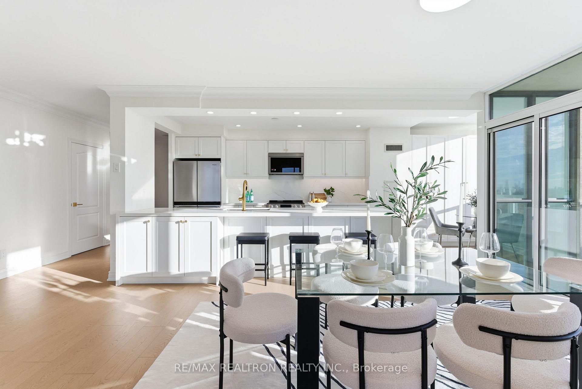 Photo 2 of Unit 1206, 88 Promenade Circle, Vaughan, Brownridge — HOMEH
