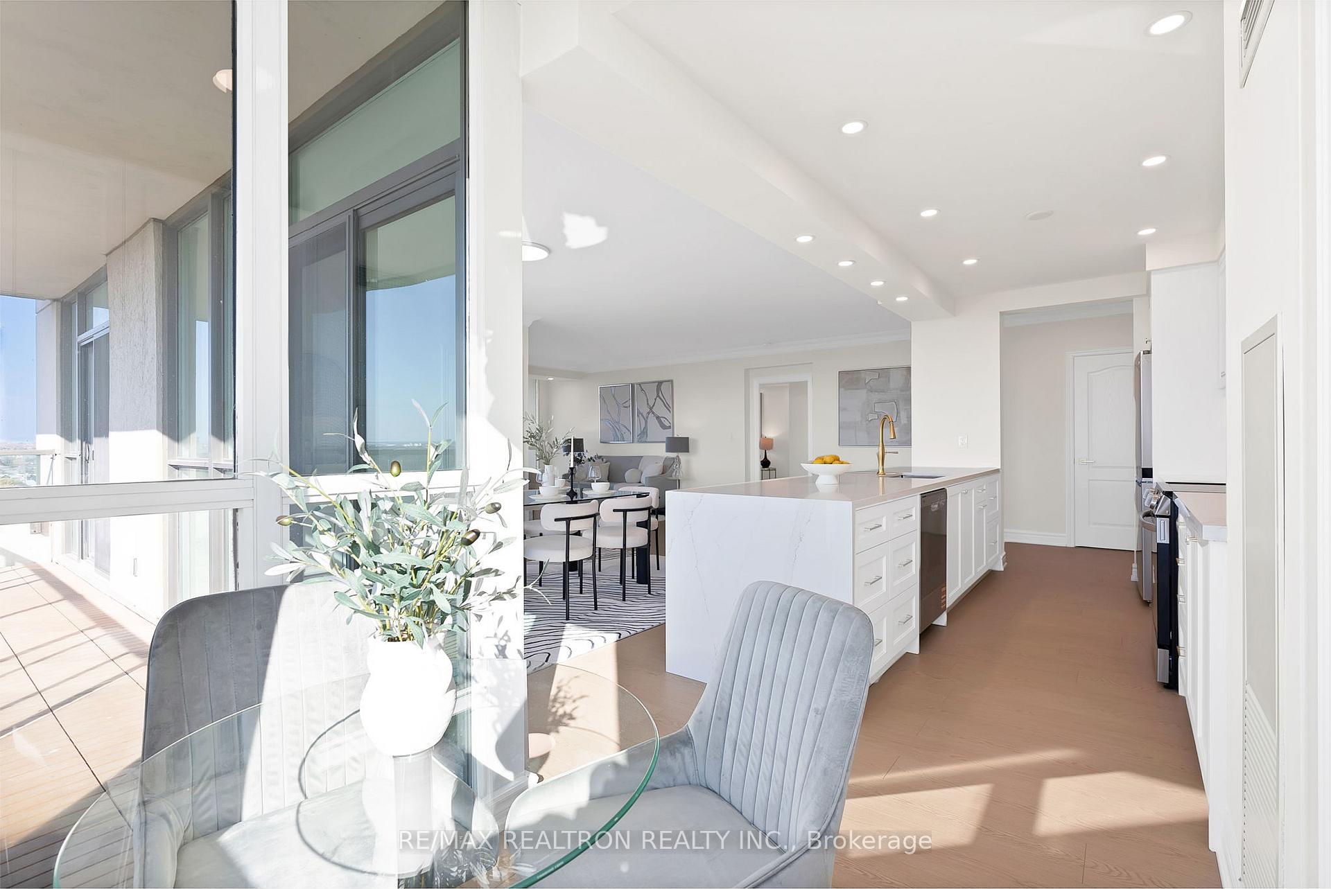 Photo 14 of Unit 1206, 88 Promenade Circle, Vaughan, Brownridge — HOMEH