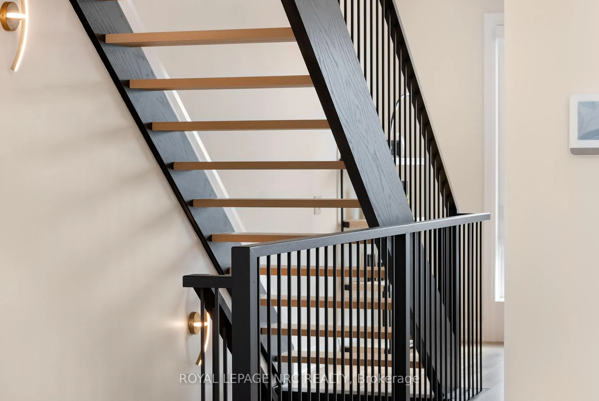 Photo 38 of 153E Port Robinson Road, Pelham, Fonthill — HOMEH