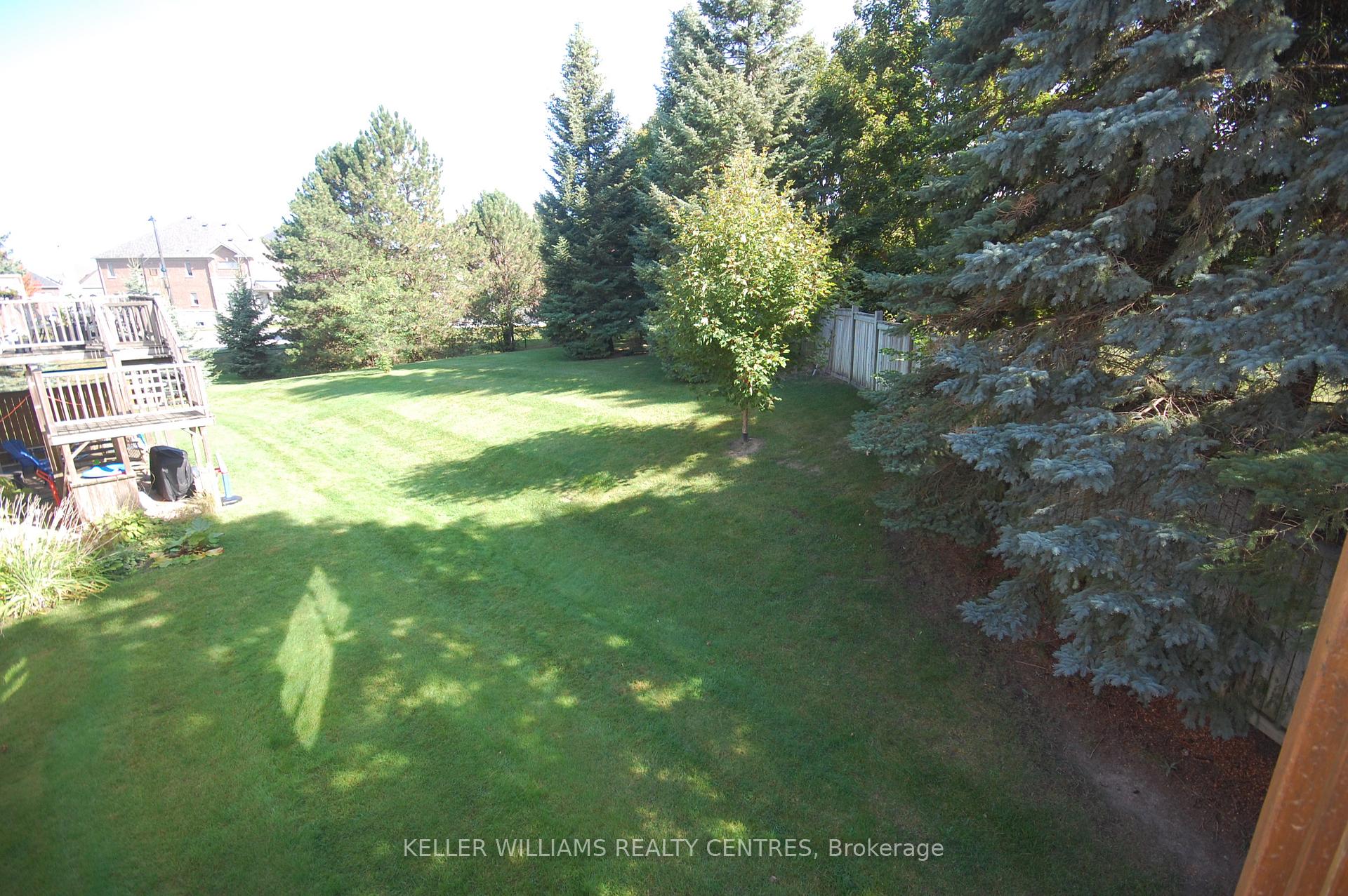Front of Unit 16, 470 Falconwood Hollow W