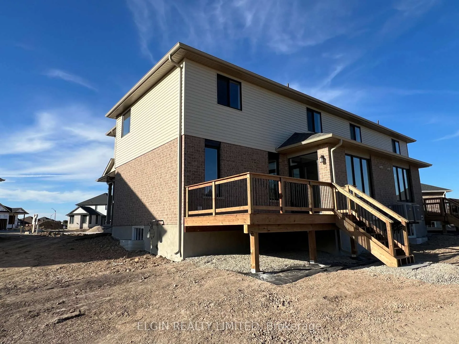Photo 2 of 8 Horizon Court, Central Elgin, Rural Central Elgin — HOMEH