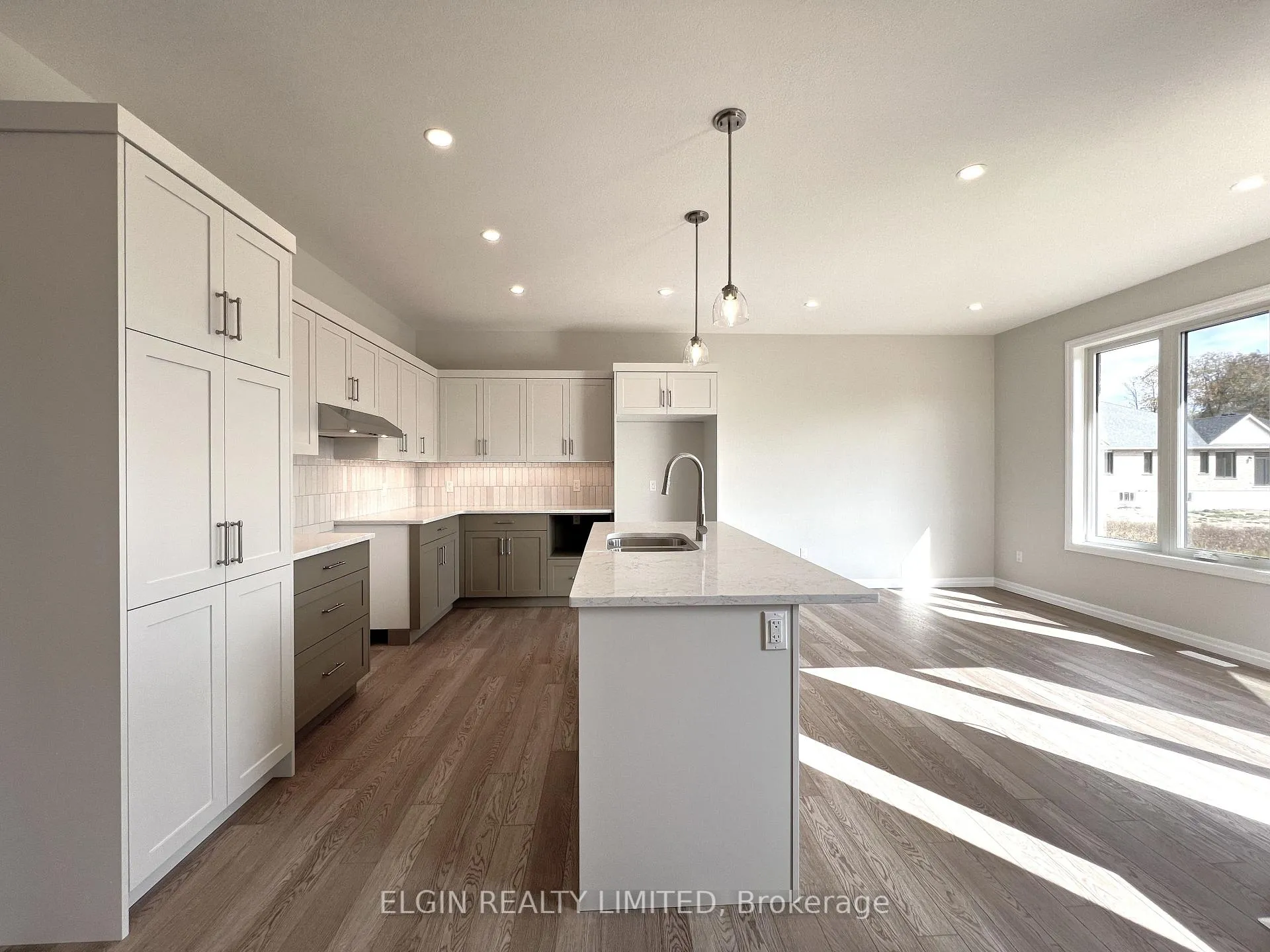 Photo 13 of 8 Horizon Court, Central Elgin, Rural Central Elgin — HOMEH