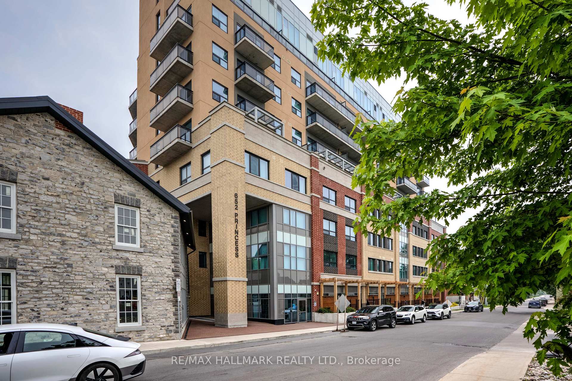 Photo 23 of Unit 406, 652 Princess Street, Kingston, Central City East — HOMEH