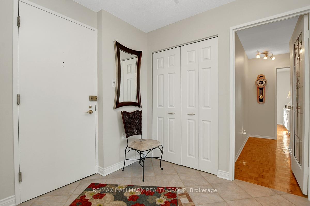 Photo 4 of Unit 1707, 515 St Laurent Boulevard, Ottawa, Viscount Alexander Park — HOMEH
