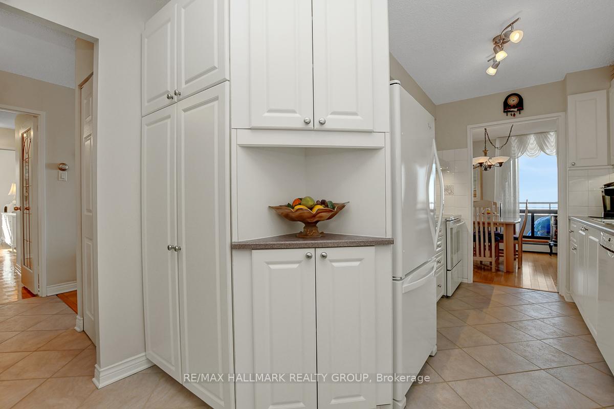 Photo 17 of Unit 1707, 515 St Laurent Boulevard, Ottawa, Viscount Alexander Park — HOMEH