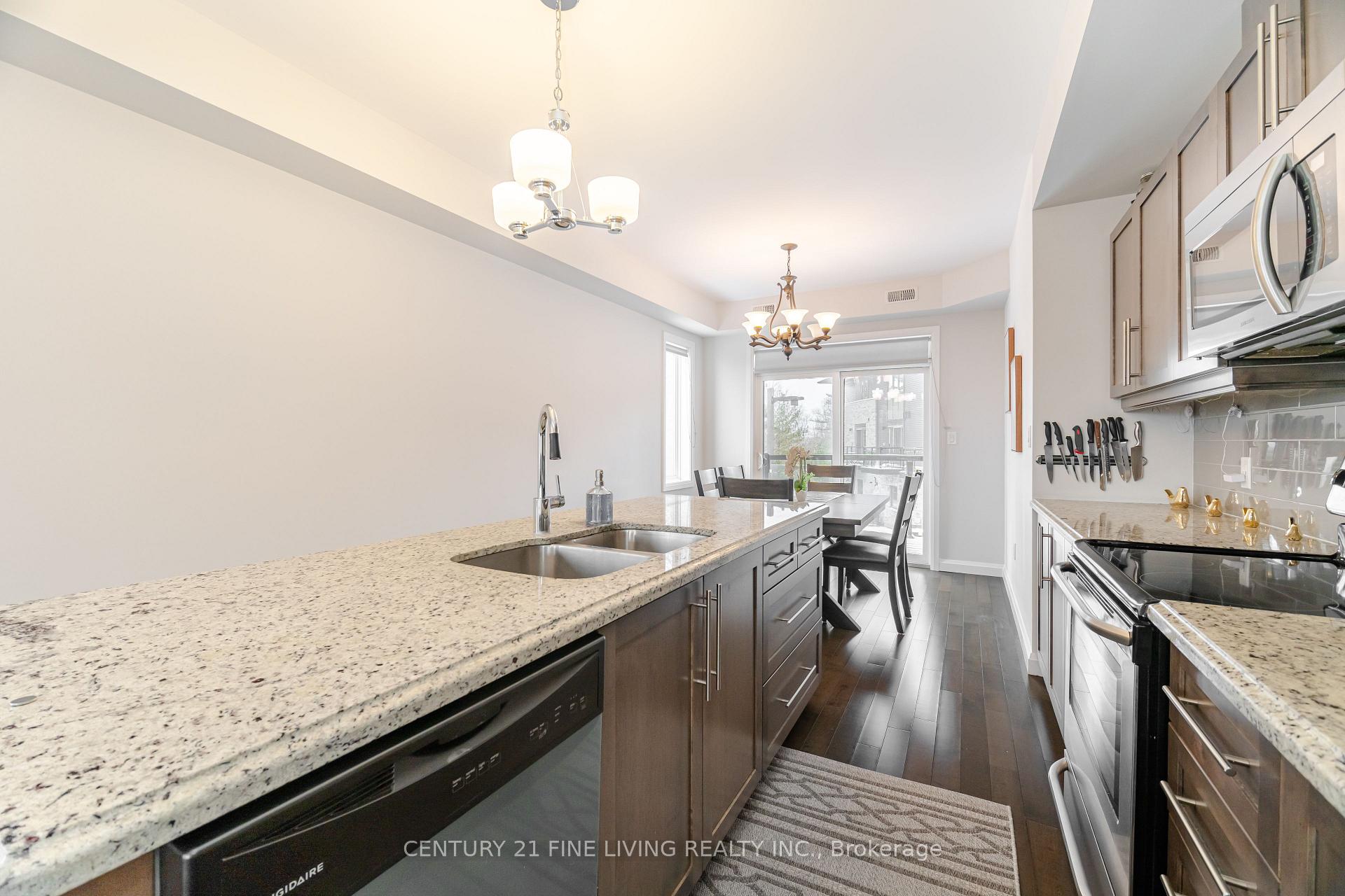 Photo 19 of Unit 18, 23 Echovalley Drive, Hamilton, Stoney Creek Mountain — HOMEH